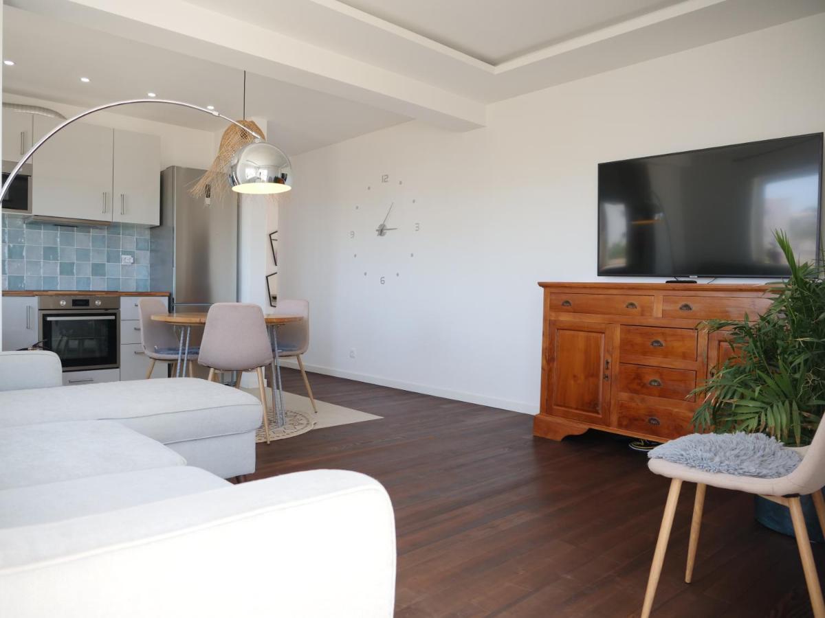Cozy Apartment With Sea View Over Meia Praia Lagos Kültér fotó