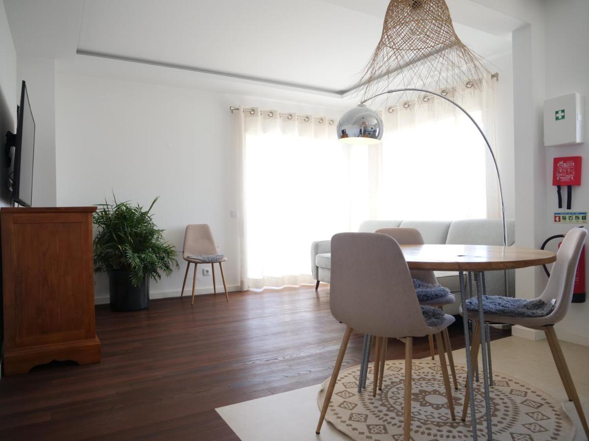 Cozy Apartment With Sea View Over Meia Praia Lagos Kültér fotó