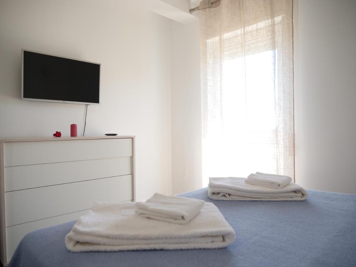 Cozy Apartment With Sea View Over Meia Praia Lagos Kültér fotó