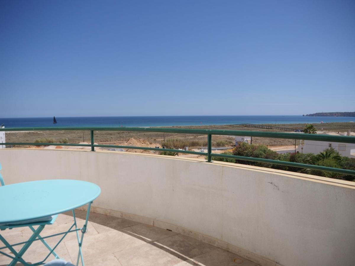 Cozy Apartment With Sea View Over Meia Praia Lagos Kültér fotó