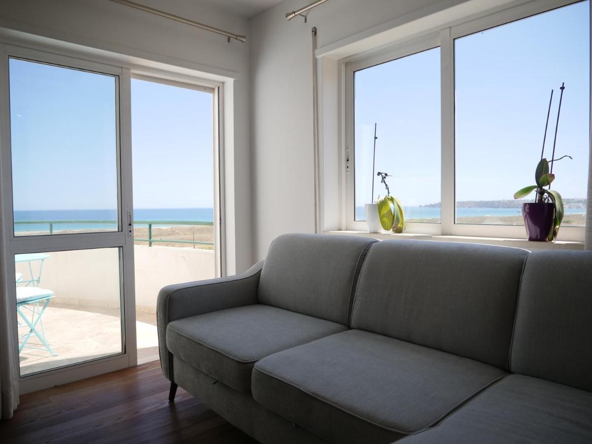 Cozy Apartment With Sea View Over Meia Praia Lagos Kültér fotó