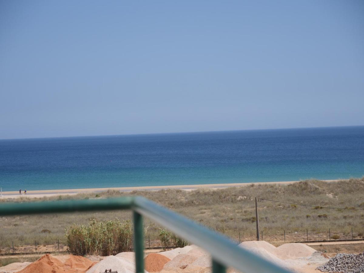 Cozy Apartment With Sea View Over Meia Praia Lagos Kültér fotó